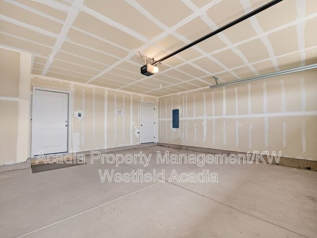Building Photo - 608 1760 N
