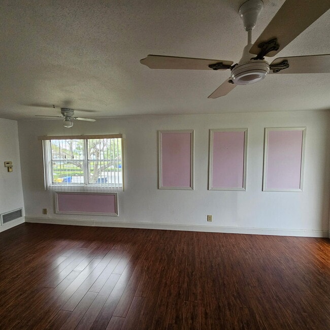Building Photo - 363 Monaco Blvd