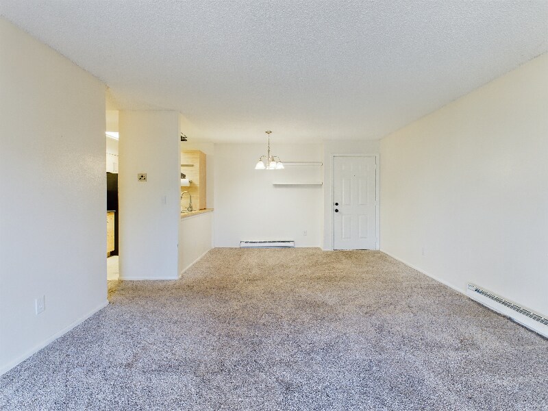 Building Photo - 14720 E Kentucky Dr