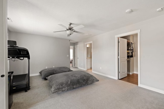 Building Photo - 227 Alhambra Dr