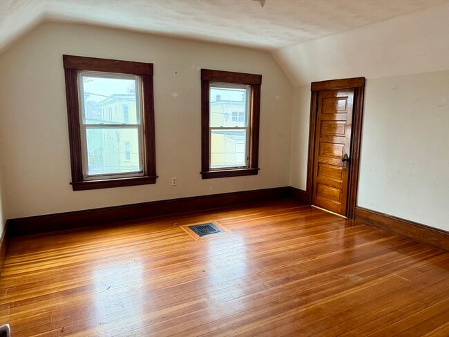 Building Photo - 169 Winthrop Ave