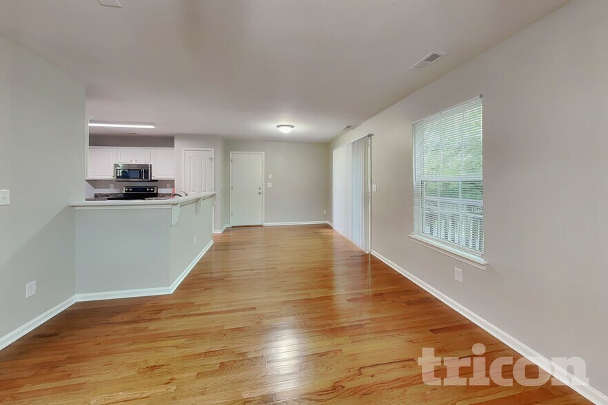Building Photo - 9335 White Aspen Pl