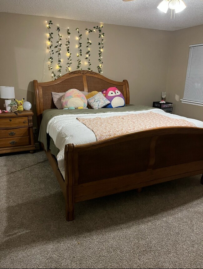 Building Photo - 2113 SW Brandywine Ln