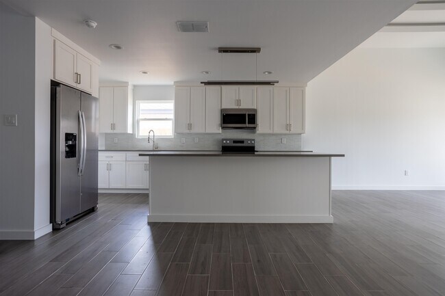 Building Photo - 9910 Caddo Lp