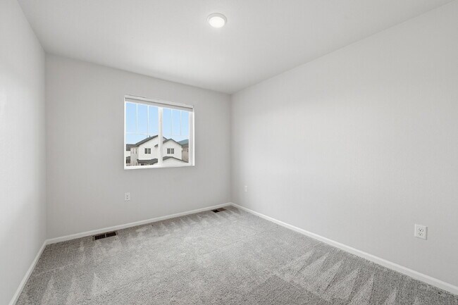 Building Photo - $2,740.95 with $300 off the first month's rent, 3 Beds - 2.5 Bath, Single Family Home in Dr Monum...