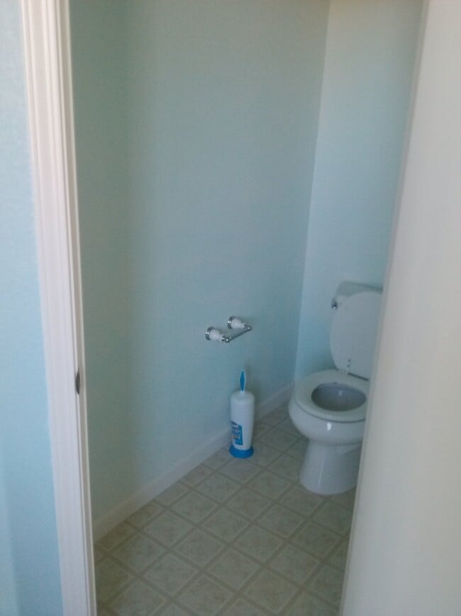 Building Photo - 4/2 bath