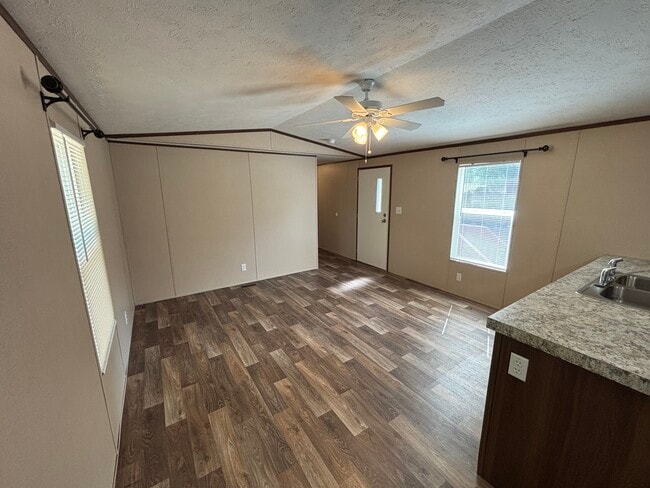 Building Photo - 2457 Culbreth Dr