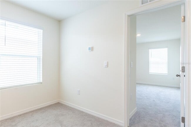 Building Photo - 4807 SW 51st Dr