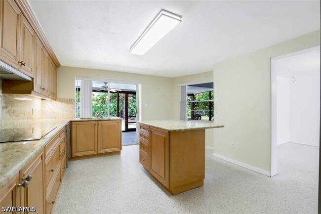 Building Photo - 181 7th St