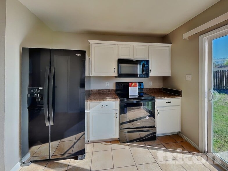 Building Photo - 2726 Candle Ridge Dr