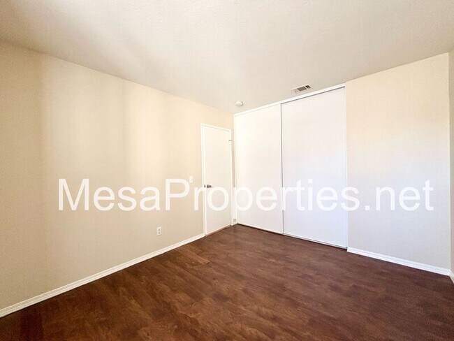 Building Photo - 13156 Bennington Dr