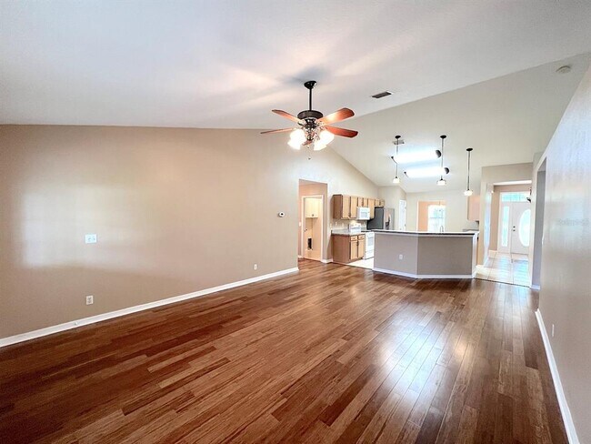 Building Photo - 70 Pheasant Dr