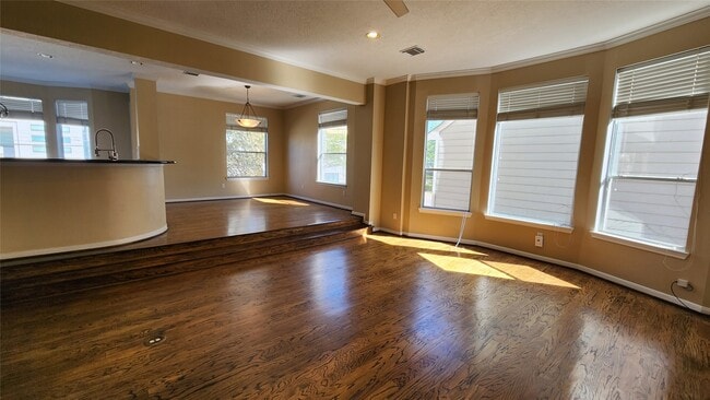 Building Photo - 317 Birdsall St