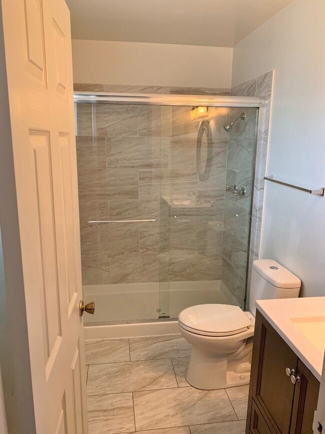 Building Photo - 3 Bedroom One Story Corner Lot Dixon *STAR...