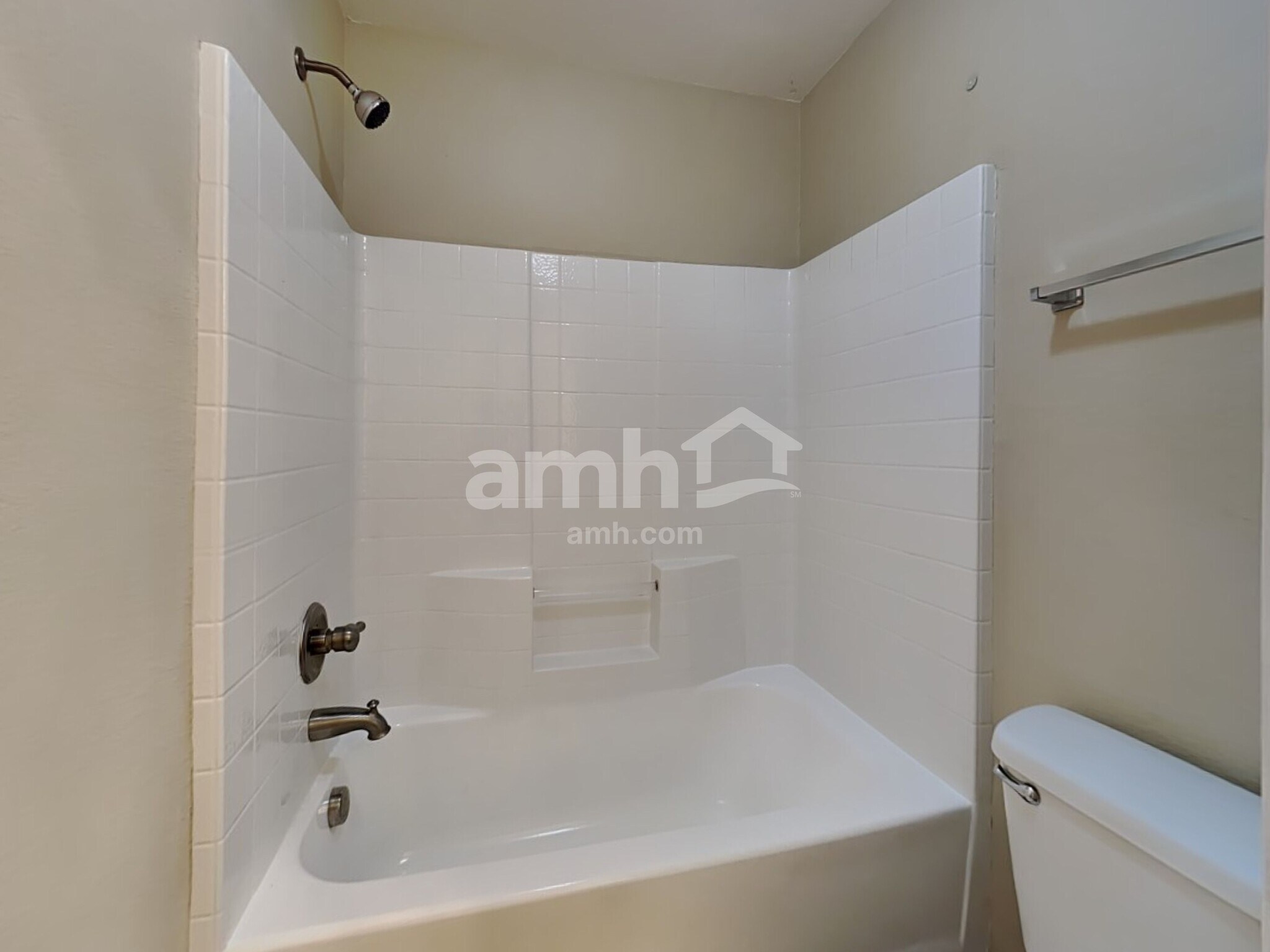 Building Photo - 587 Lentisco Dr