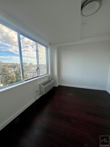 Building Photo - 2BR Penthouse w/ Balcony & Private Rooftop Terrace on Bushwick E. Williamsburg Border