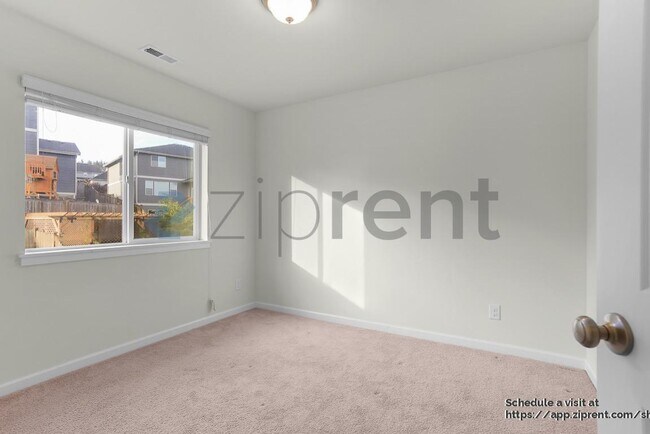 Building Photo - 5070 Wesley Ave SE