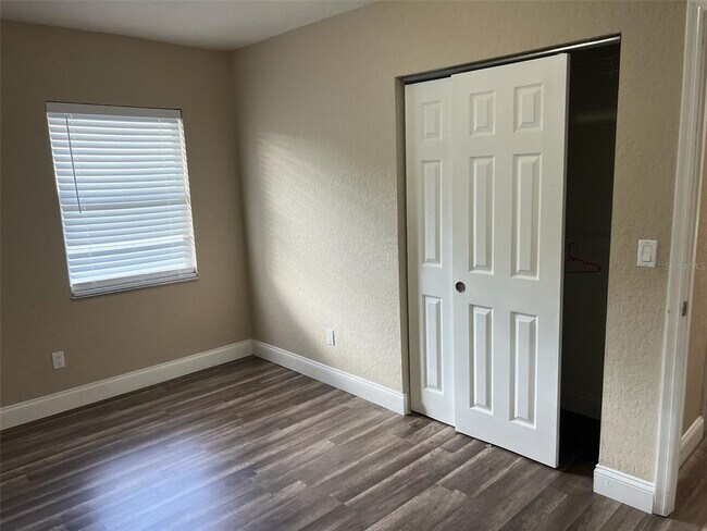 Building Photo - 8010 Woodvine Pl
