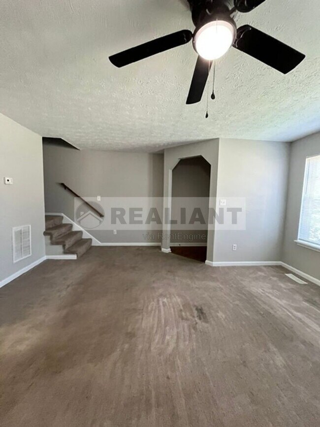 Building Photo - 3851 Sugar Creek Dr