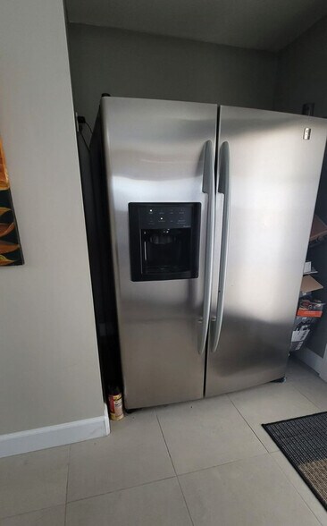 Building Photo - 5256 W 123rd Pl