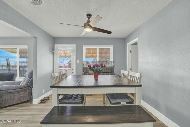 Building Photo - 1513 Fir St