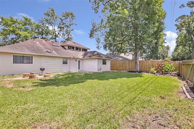 Building Photo - 19011 Sandia Pines Dr