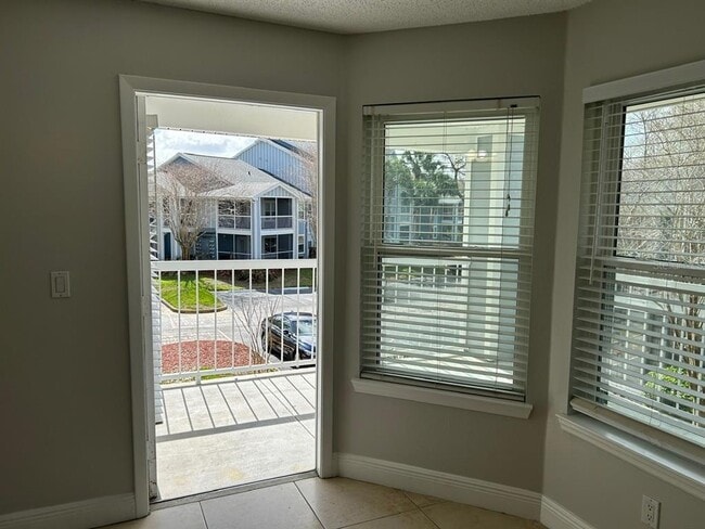 Building Photo - 727 Sugar Bay Way