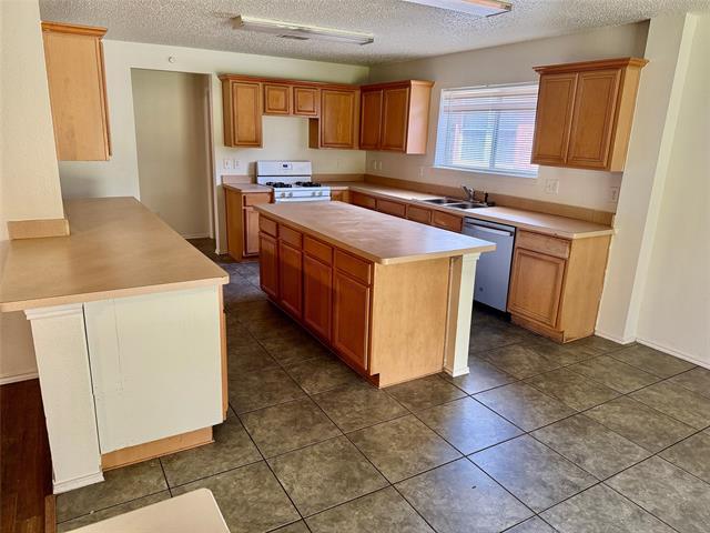 Building Photo - 7121 Lake Hawkins Dr