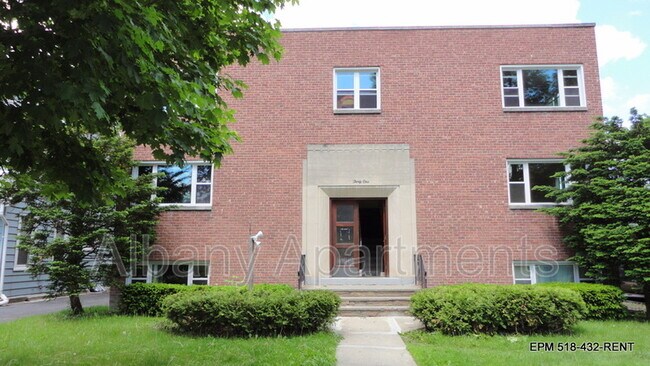 Building Photo - 31 Parkwood St