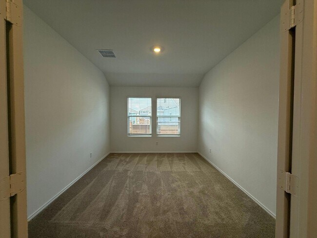 Building Photo - 290 Gresham