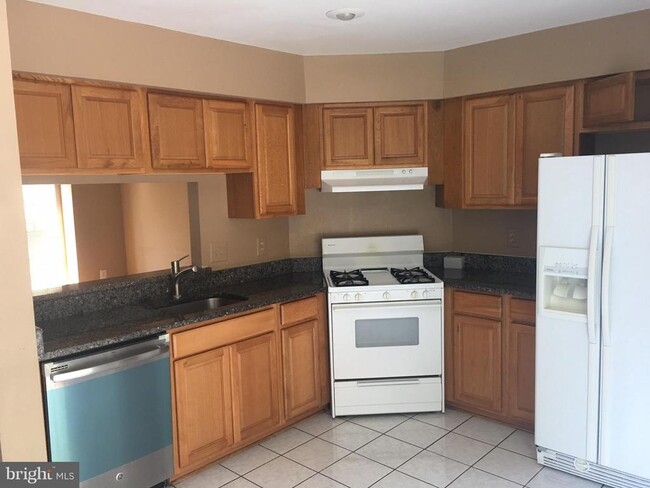 Building Photo - 14746 Green Park Way