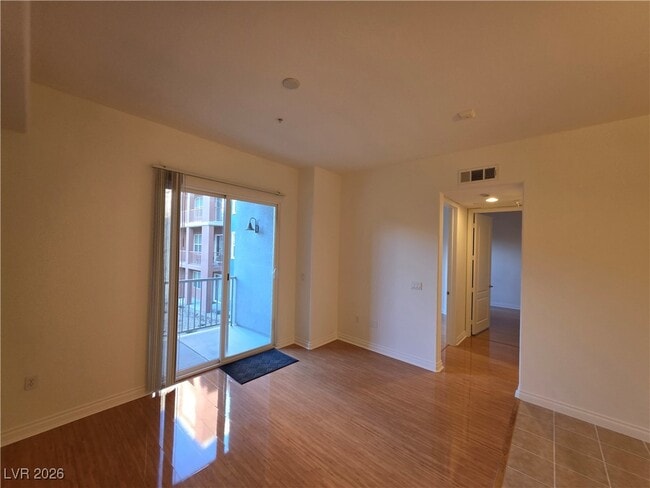 Building Photo - 62 E Serene Ave