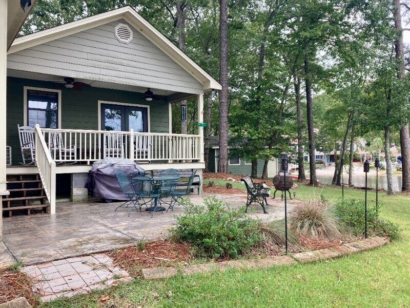 Building Photo - 203 Slice Rd