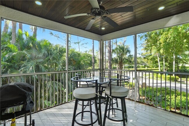 Building Photo - 9624 Crescent Garden Dr