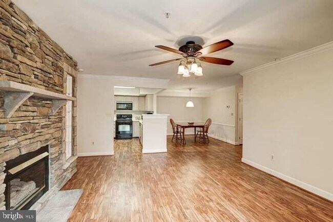 Building Photo - 8303 Bluebird Way