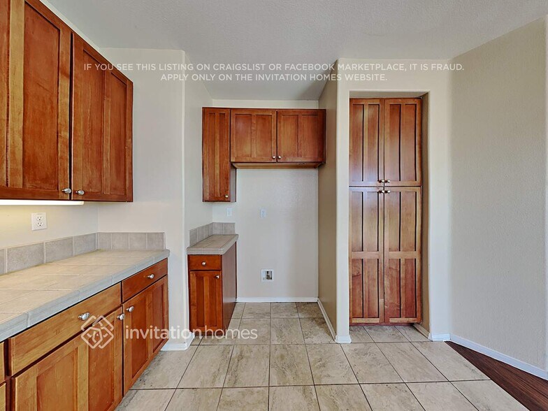 Building Photo - 16467 El Revino Dr