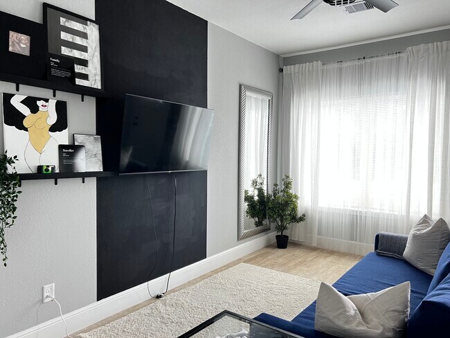 Building Photo - 4653 Mallow St