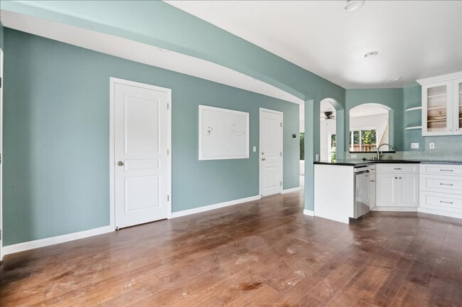 Building Photo - 3224 Via Verde Terrace