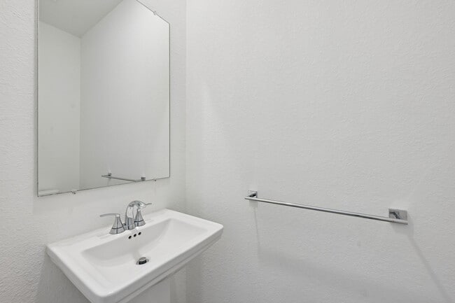 Building Photo - 7818 Palm Glade Dr
