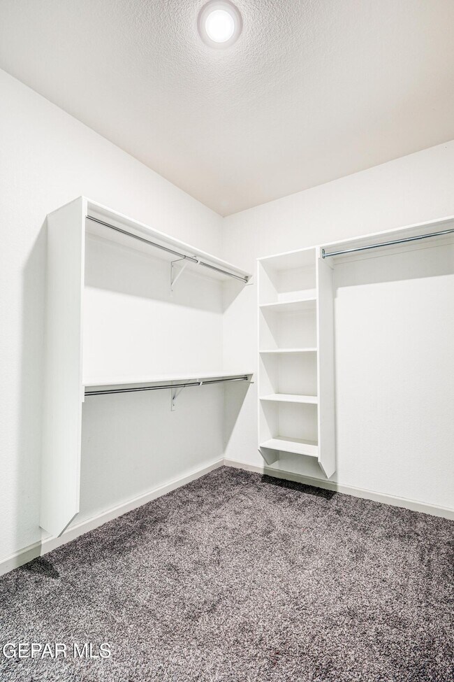 Building Photo - 6557 Toivoa Pl