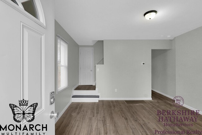 Building Photo - 1679 E Whittier St