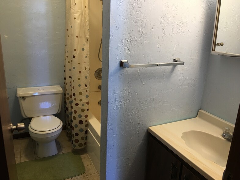 Bathroom - 723 S College St