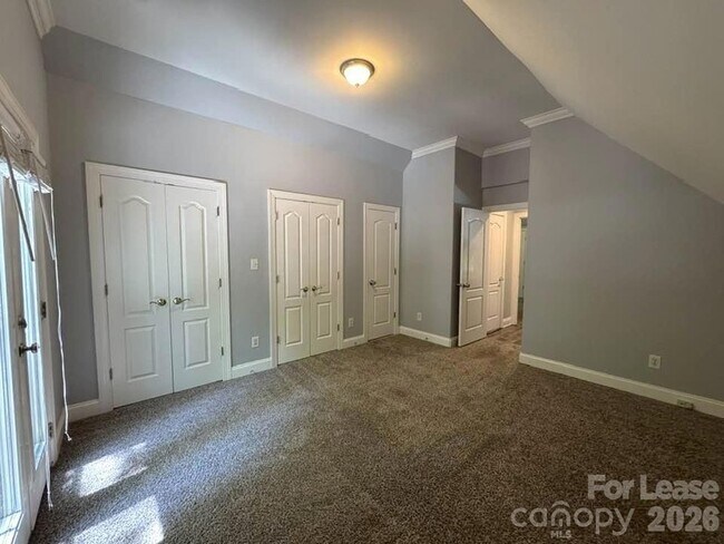Building Photo - 6629 Tuskan Dr