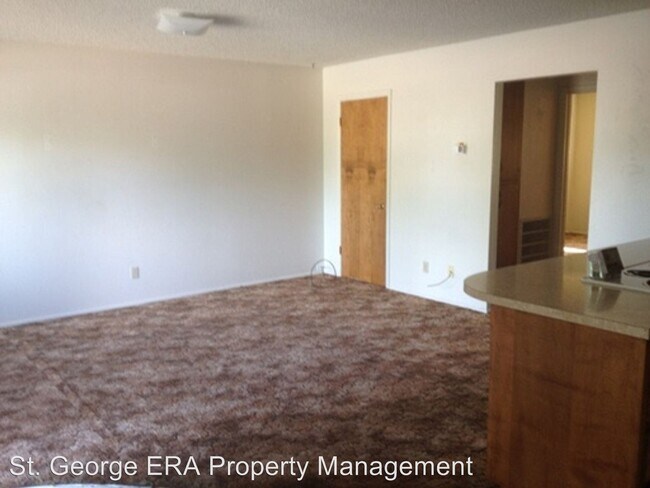 Building Photo - 2 br, 1 bath Apartment - 105 S. 200 W. #1