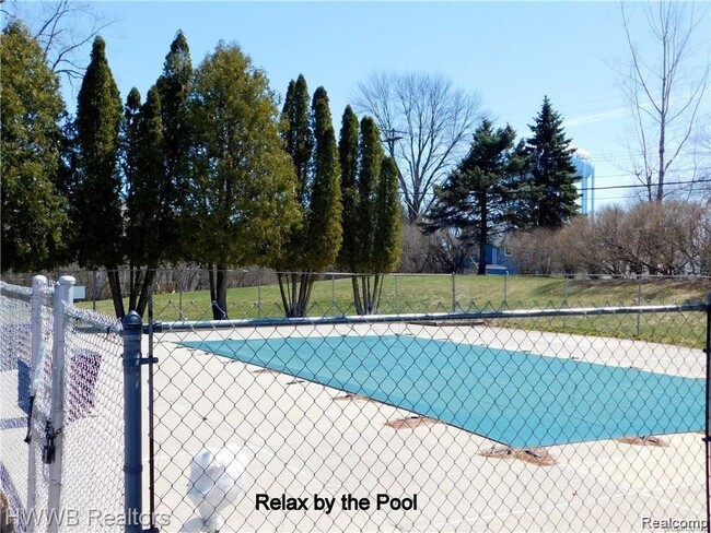 Building Photo - 805 Plate St