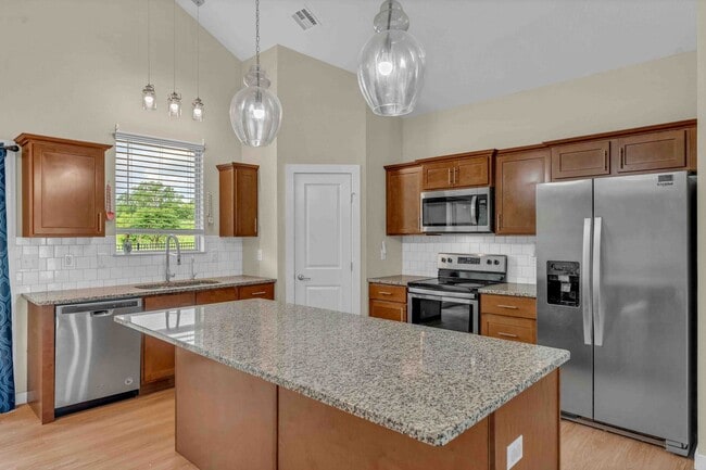 Building Photo - Italian Estates Property Management