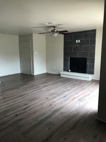 Building Photo - 5122 Blair Ln