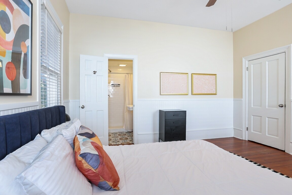 Building Photo - 303 W Park Ave