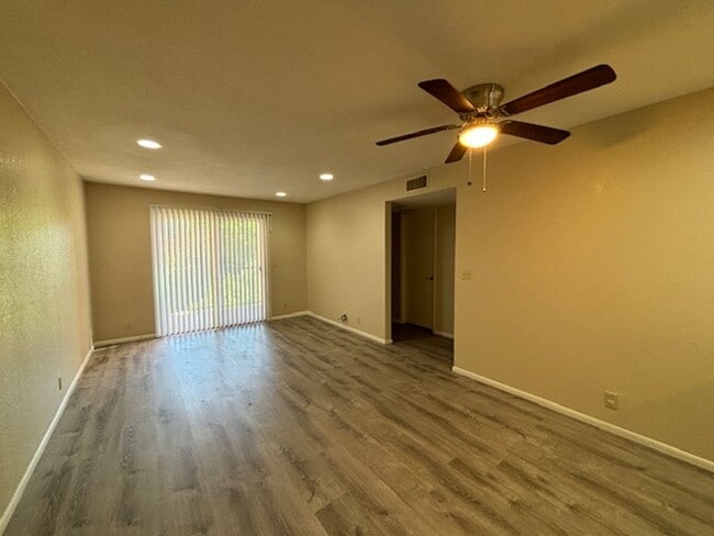 Building Photo - 2 Bedroom - 2 Bath Condo