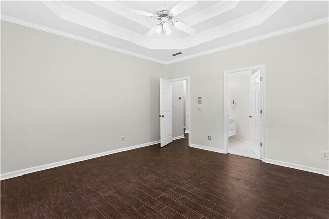 Building Photo - 965 Dogwood Park Dr